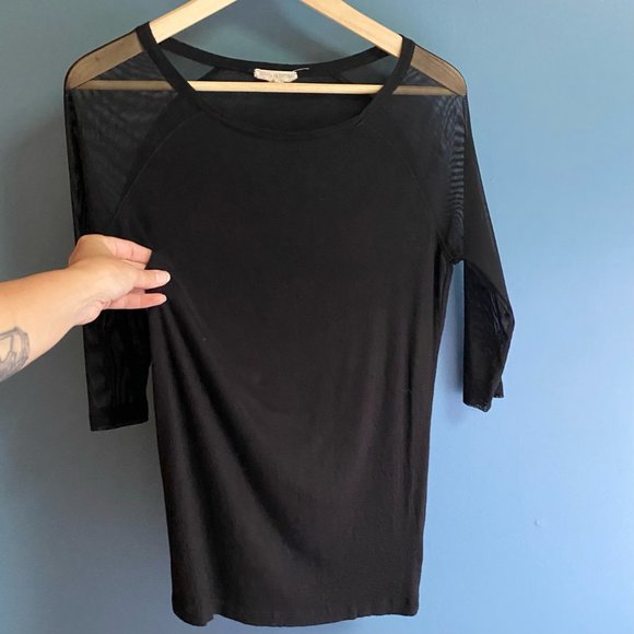 Black shirt with mesh 3/4 length sleeves - Picture 4 of 7